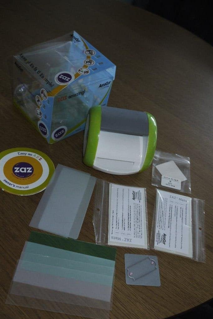 kaarten maken mini stans machine zaz accucut, Ophalen of Verzenden, Zo goed als nieuw, Overige thema's, Overige typen