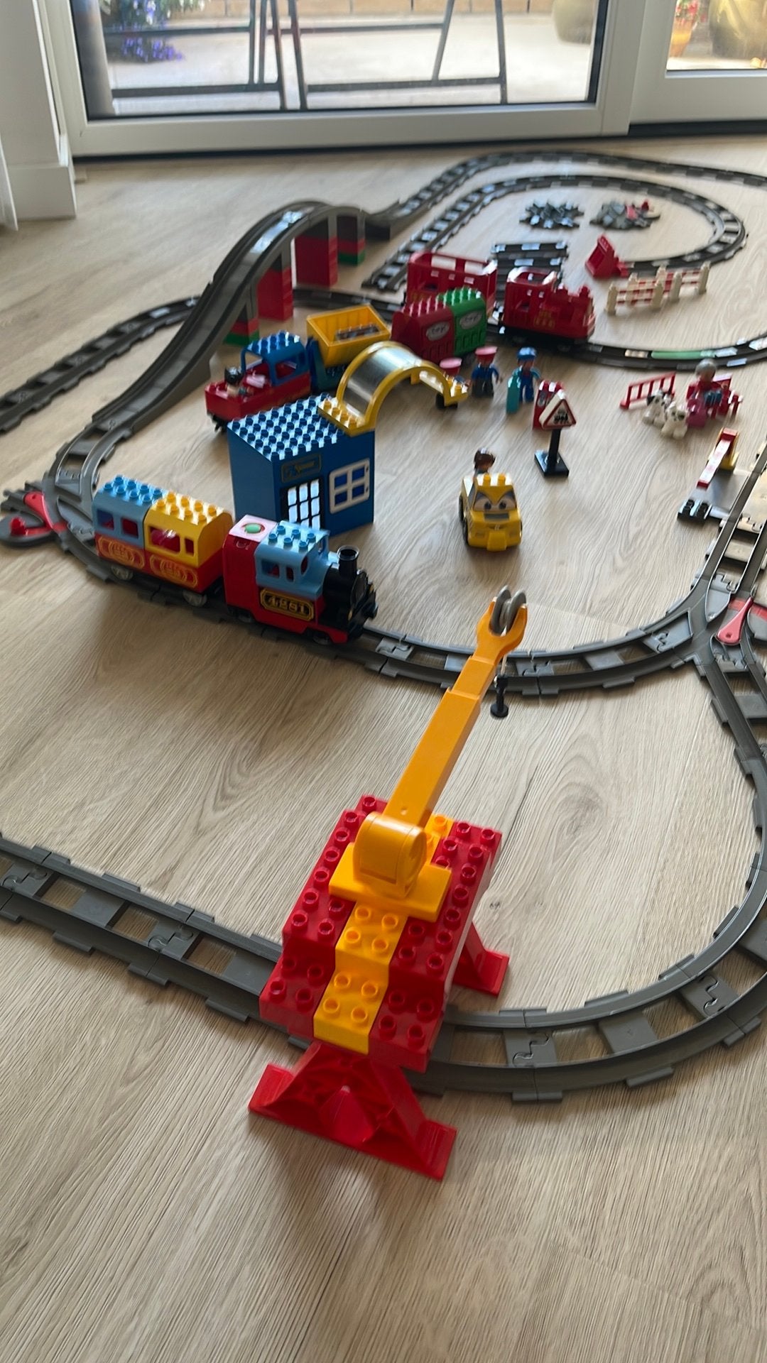 10874 Duplo Rails, compleet met trein en lok, Kinderen en Baby's, Speelgoed | Duplo en Lego, Ophalen of Verzenden, Zo goed als nieuw