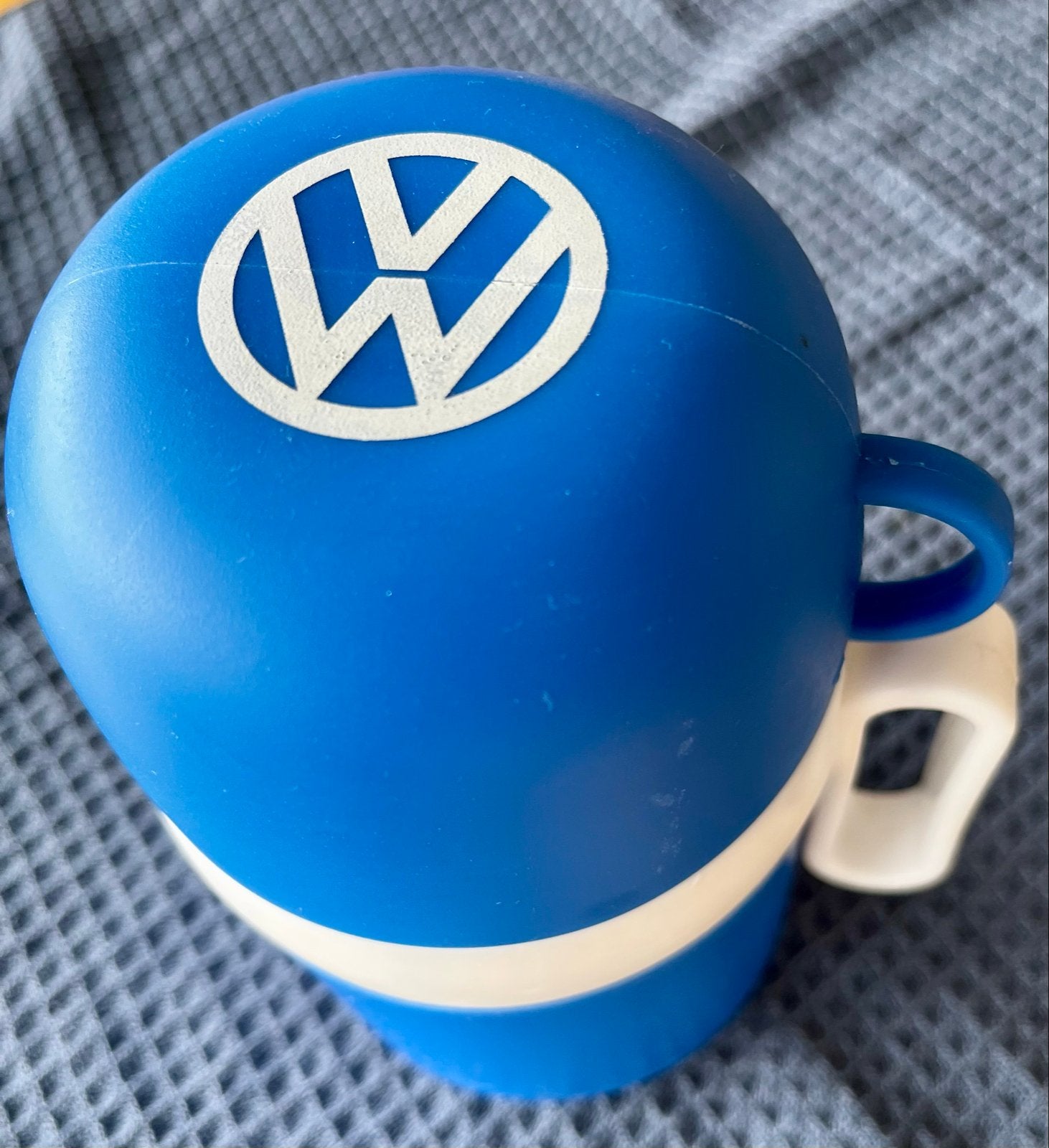 Volkswagen Thermoskan - Blauw/Wit met VW Logo, Ophalen of Verzenden, Zo goed als nieuw, Blauw, Kunststof