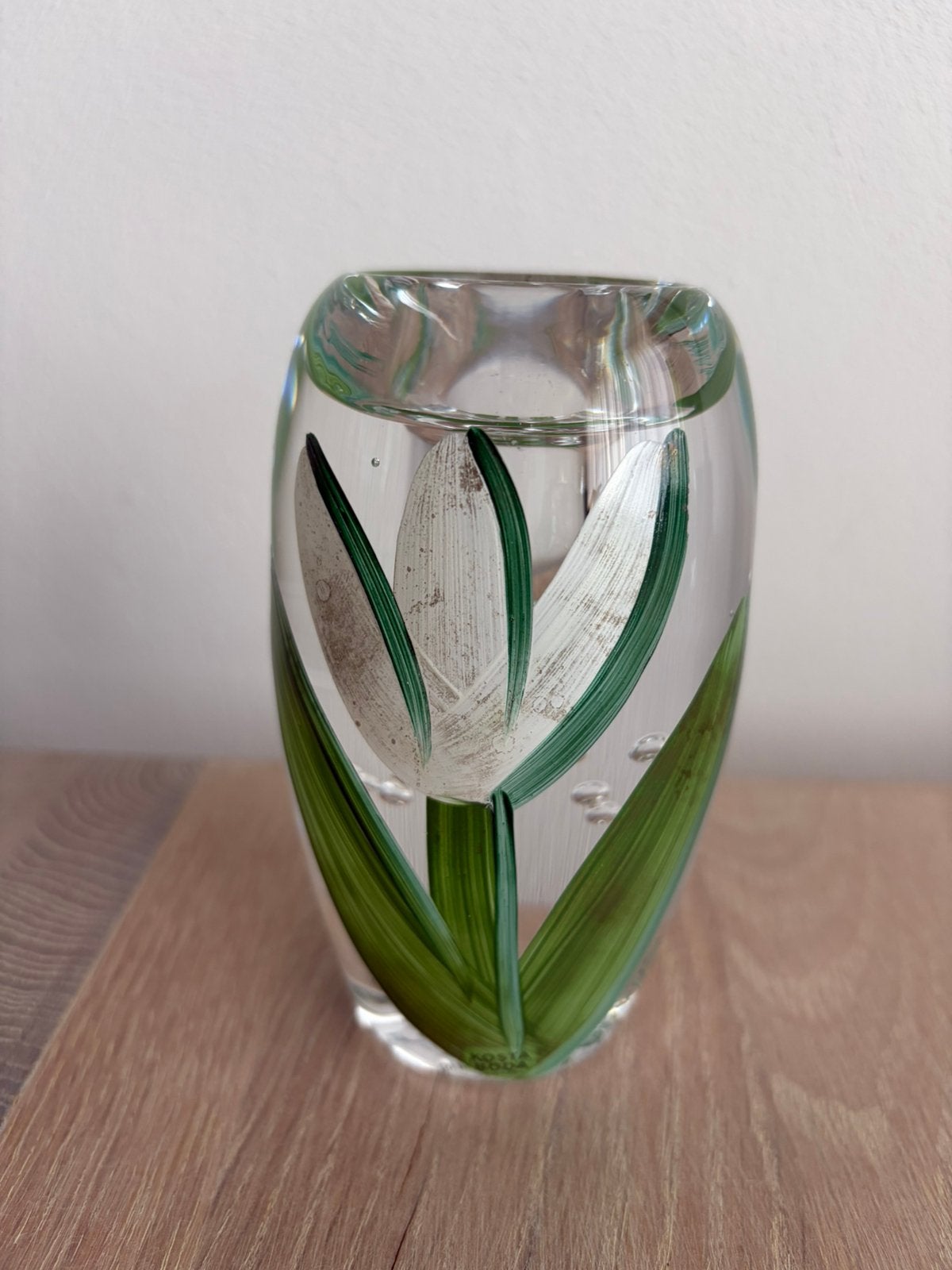 Kosta Boda Tulipa kandelaar / theelichthouder, Huis en Inrichting, Ophalen of Verzenden, Groen, Kandelaar, Kosta Boda