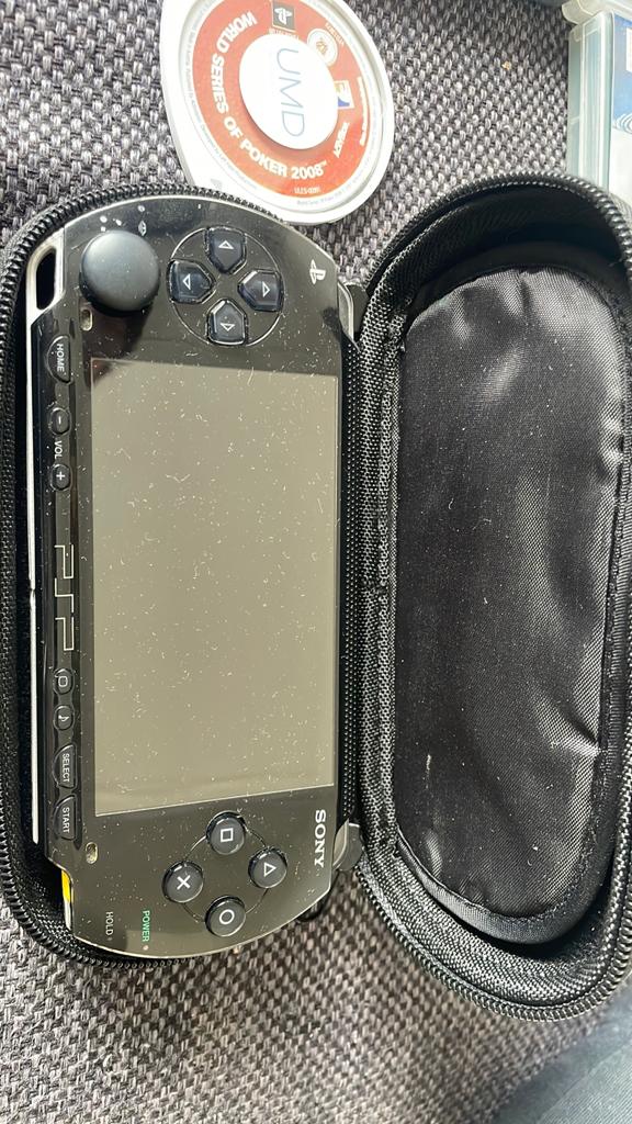 Sony psp, +spellen, oplader en memory card, Verzenden, Gebruikt, PSP
