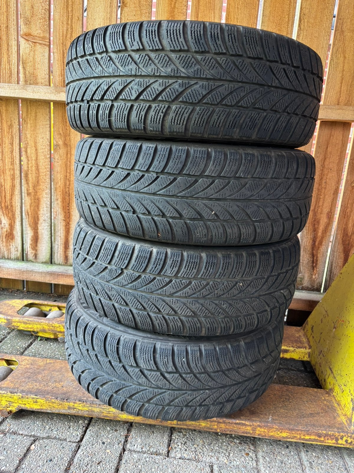 4 X Reserve wiel Toyota Lexus. 205/55 16” € 100,00, Ophalen