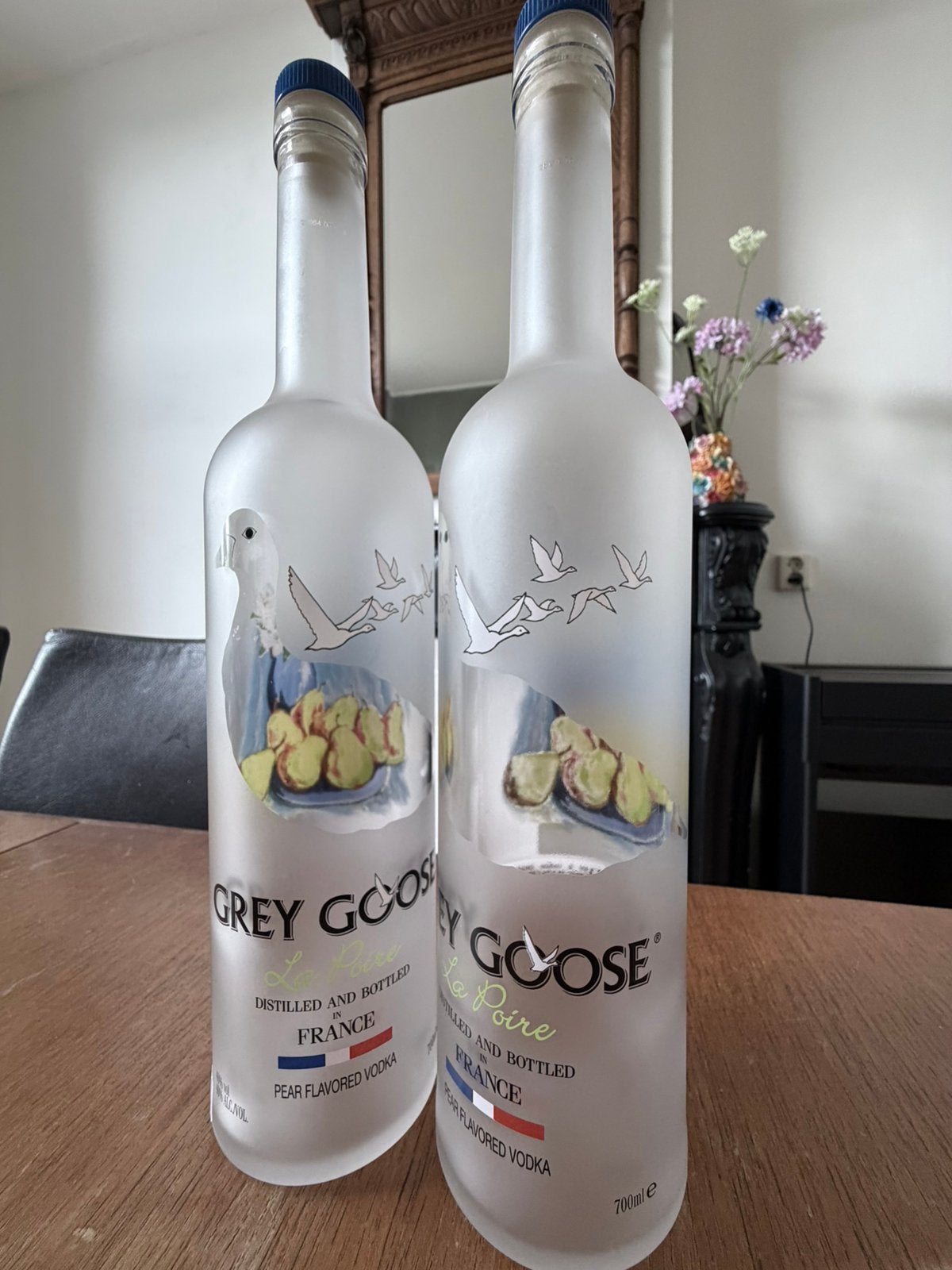 2 lege Grey Goose Le Poire flessen (decoratie of drinkglas), Verzamelen, Glas en Borrelglaasjes, Ophalen of Verzenden, Nieuw, Overige typen