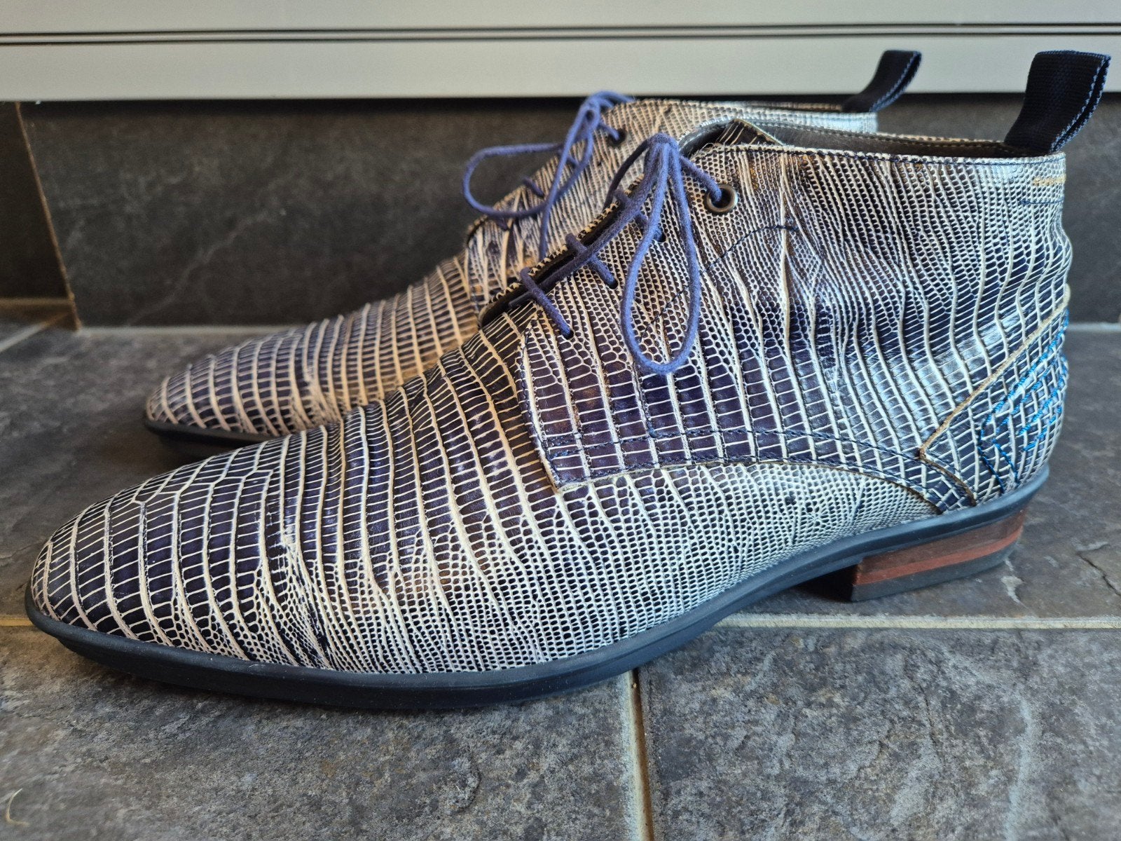 Floris van Bommel herenschoenen maat 44 / 9.5, Blauw, Floris van Bommel, Ophalen of Verzenden, Zo goed als nieuw