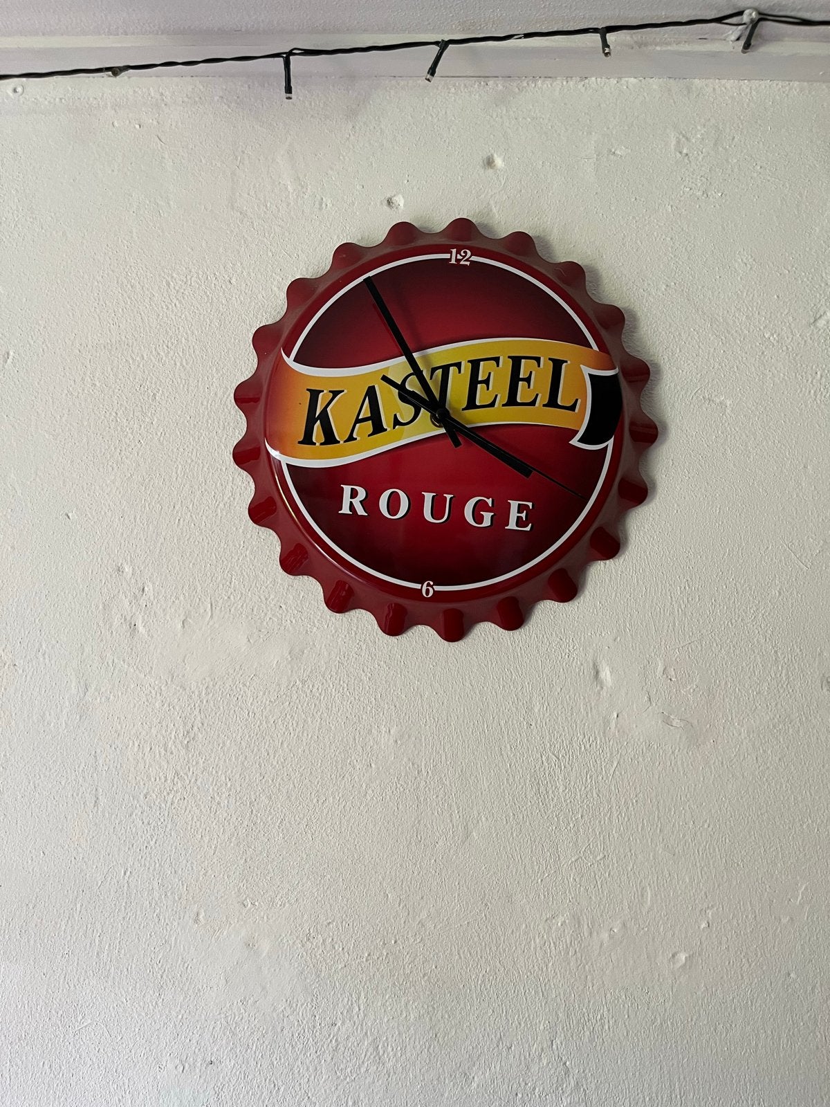 Kasteel Rouge Klok - 30 cm - Perfect voor de Mancave!, Analoog, Ophalen of Verzenden, Retro, Overige merken