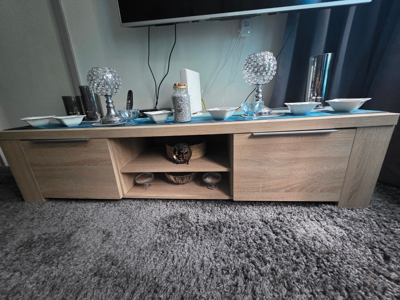 TV Kast, Ophalen