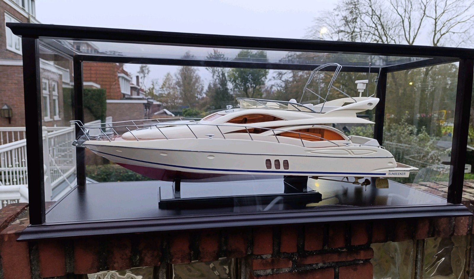 Sunseeker 62 wooden model. new in display, Hobby en Vrije tijd, Modelbouw | Boten en Schepen, Ophalen of Verzenden, Nieuw