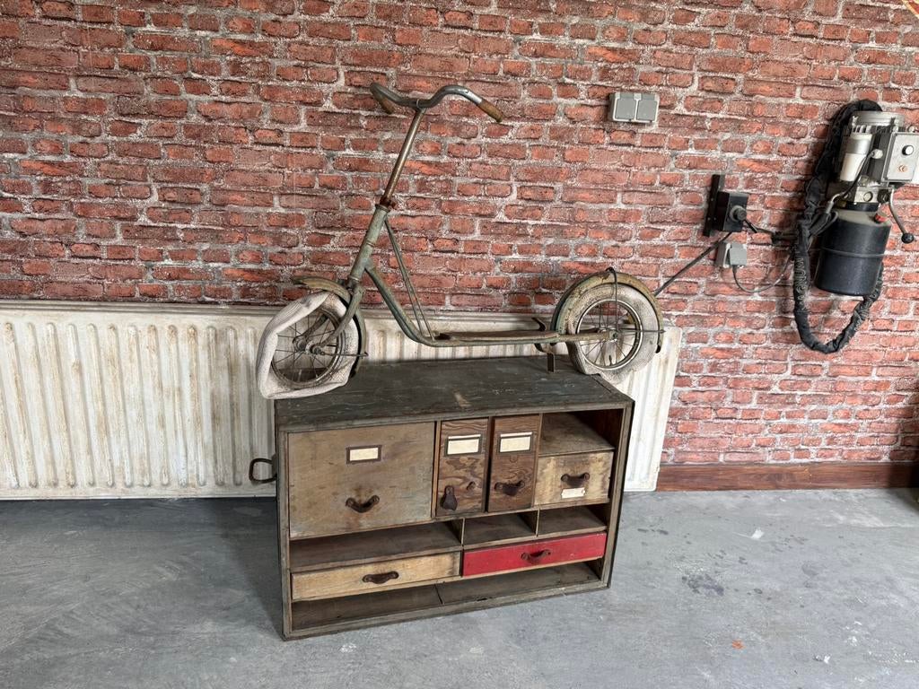 Vintage step vintage ladenkast mancave, Antiek en Kunst, Ophalen of Verzenden