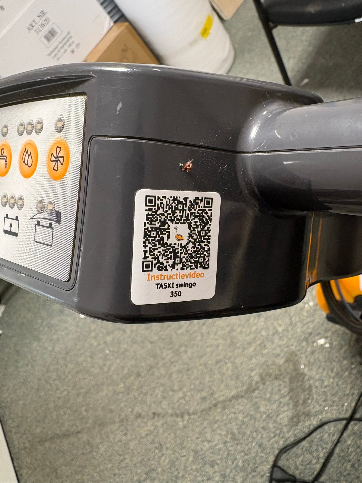 Taski Swingo 350 B Vloerreiniger - Laadt niet op, Ophalen, Overige merken, Reservoir, Vloerreiniger