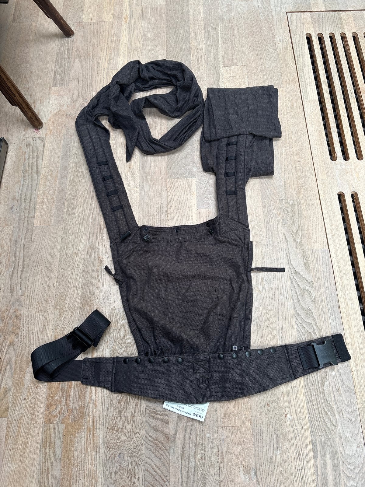 Neko Half Buckle Draagzak Baby Size Shadow, Overige merken, Ophalen of Verzenden, Zo goed als nieuw, Buik, Rug of Zij