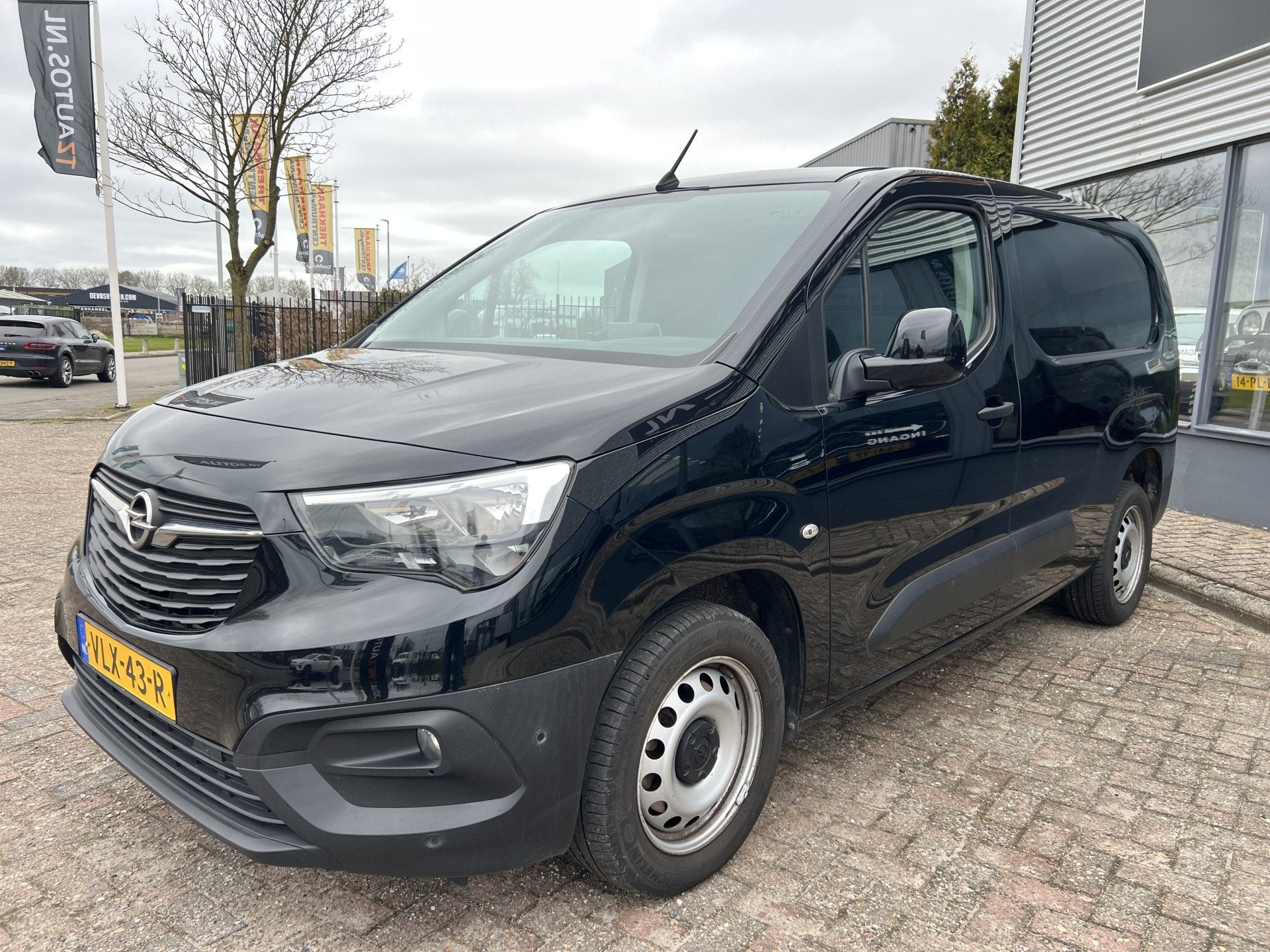 Opel Combo 1.5D L2H1 Navi/Carplay/Camera/Cruise (bj 2021), Auto's, Voorwielaandrijving, Gebruikt, 4 cilinders, Zwart