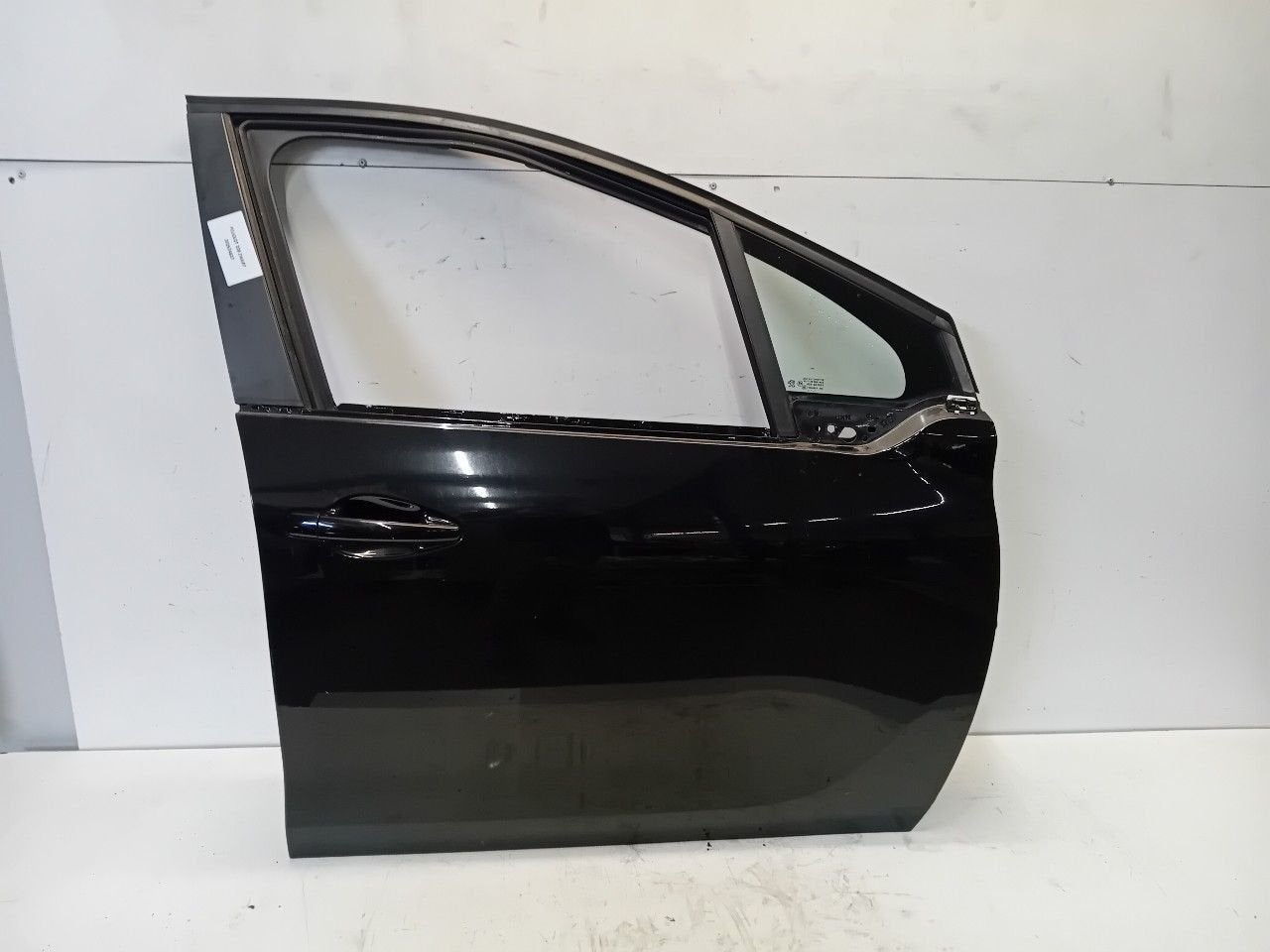 Portier rechts voor Peugeot 208, Onderdelen@venauto.nl, Van der Ven Autorecycling B.V., Gebruikt, Ettenseweg 76, 4706 PB Roosendaal, The Netherlands