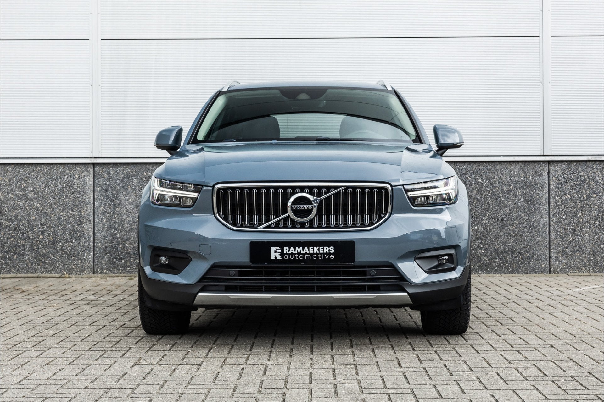 Volvo XC40 1.5 T4 Recharge Inscription Expression Trekhaak /, Stof, Met garantie (alle), Plug-in hybride, Bedrijf