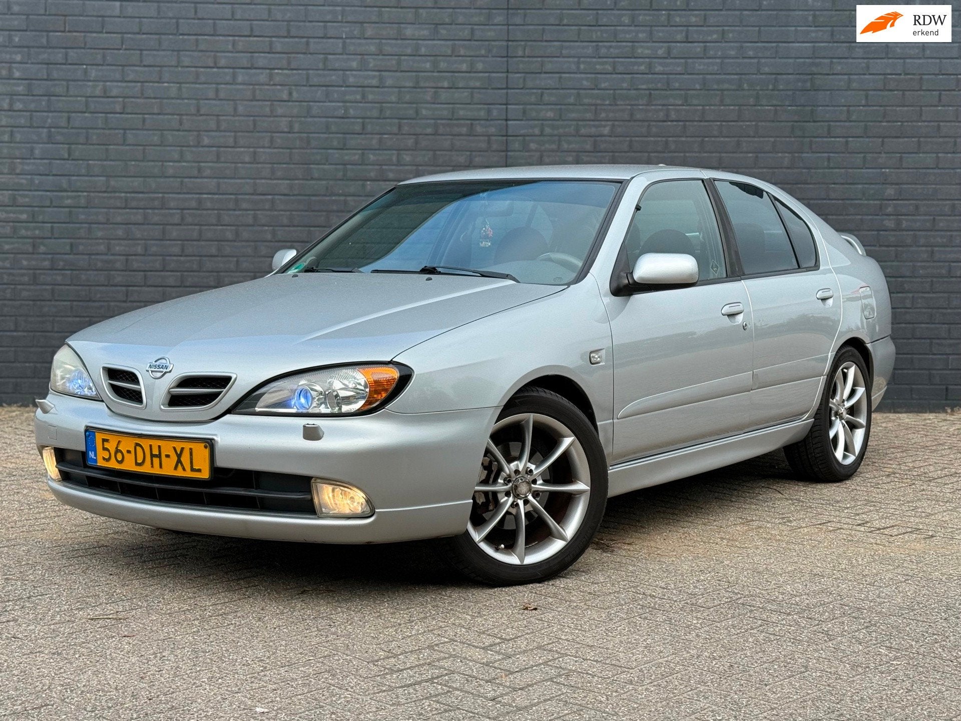 Nissan Primera 2.0 Sport Plus CVT M6 Xenon Automaat ECC Airc, 1998 cc, Stof, 4 cilinders, Origineel Nederlands