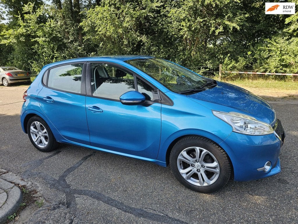 Peugeot 208 1.2 VTi Blue Lease, Auto's, Voorwielaandrijving, Euro 5, Gebruikt, 31 €/maand