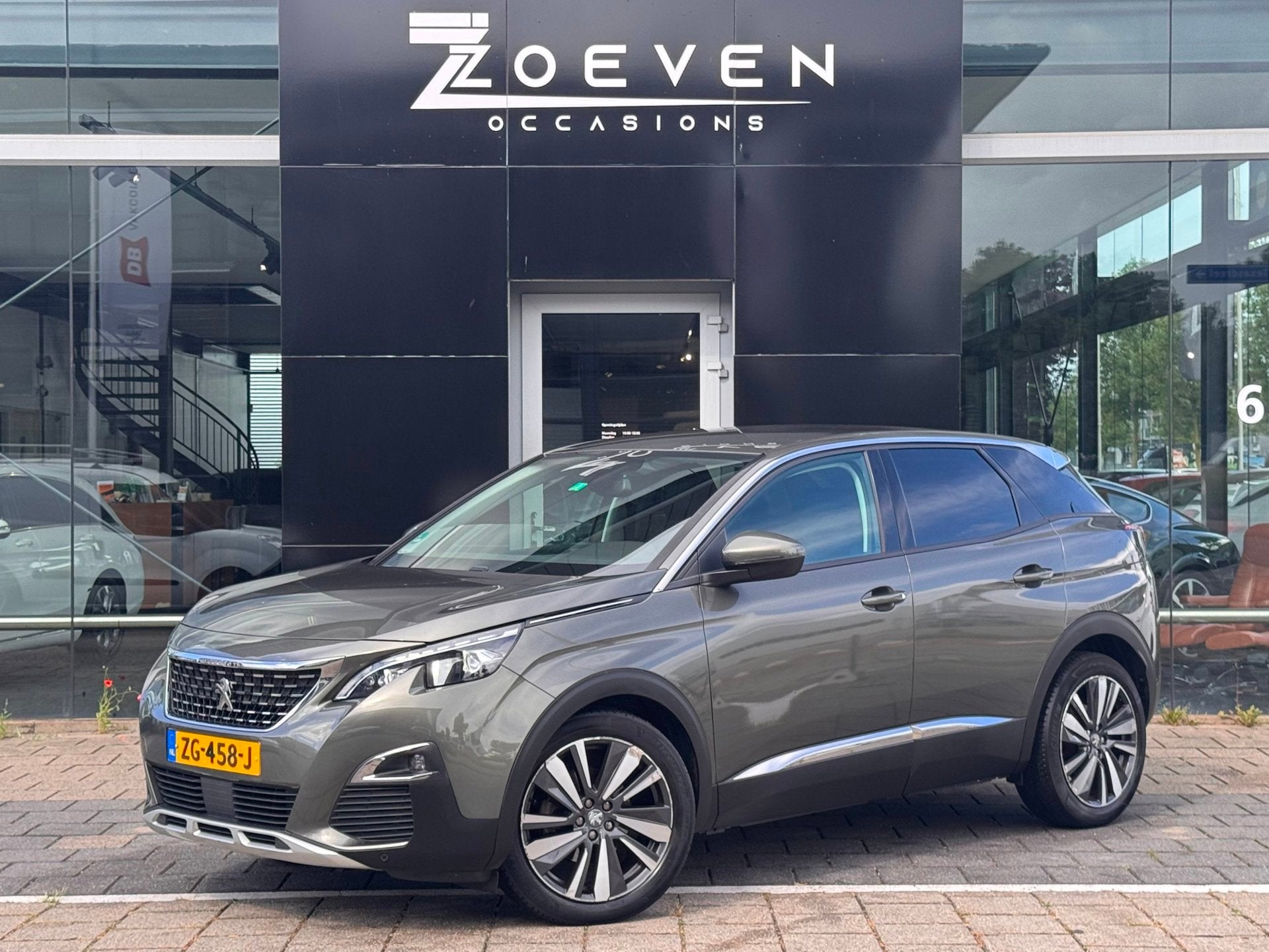 Peugeot 3008 1.2 PureTech Blue Lease Premium, Voorwielaandrijving, Gebruikt, 1199 cc, Bedrijf
