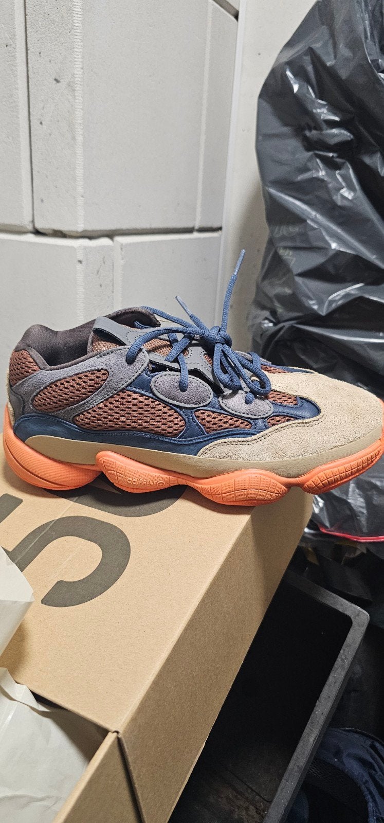 Adidas Yeezy 500 'Enflame' Sneakers mt41,5, Ophalen of Verzenden, Nieuw, Blauw
