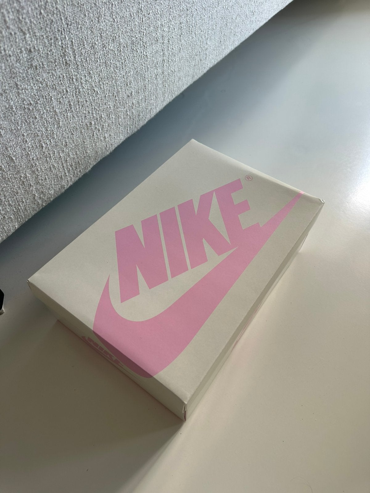 Travis Scott Sail Tropical Pink maat 44, Ophalen, Overige kleuren, Nieuw, Sneakers of Gympen