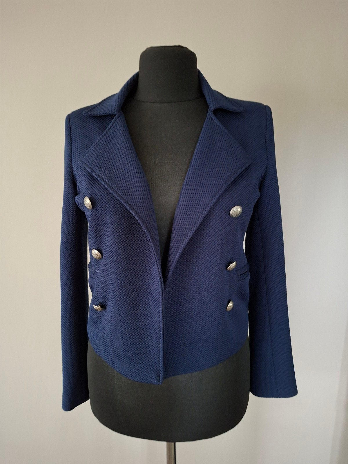 Stijlvol Marineblauw Jasje met zilveren Knopen, Maat 38/40 (M), Blauw, Ophalen of Verzenden, Zo goed als nieuw