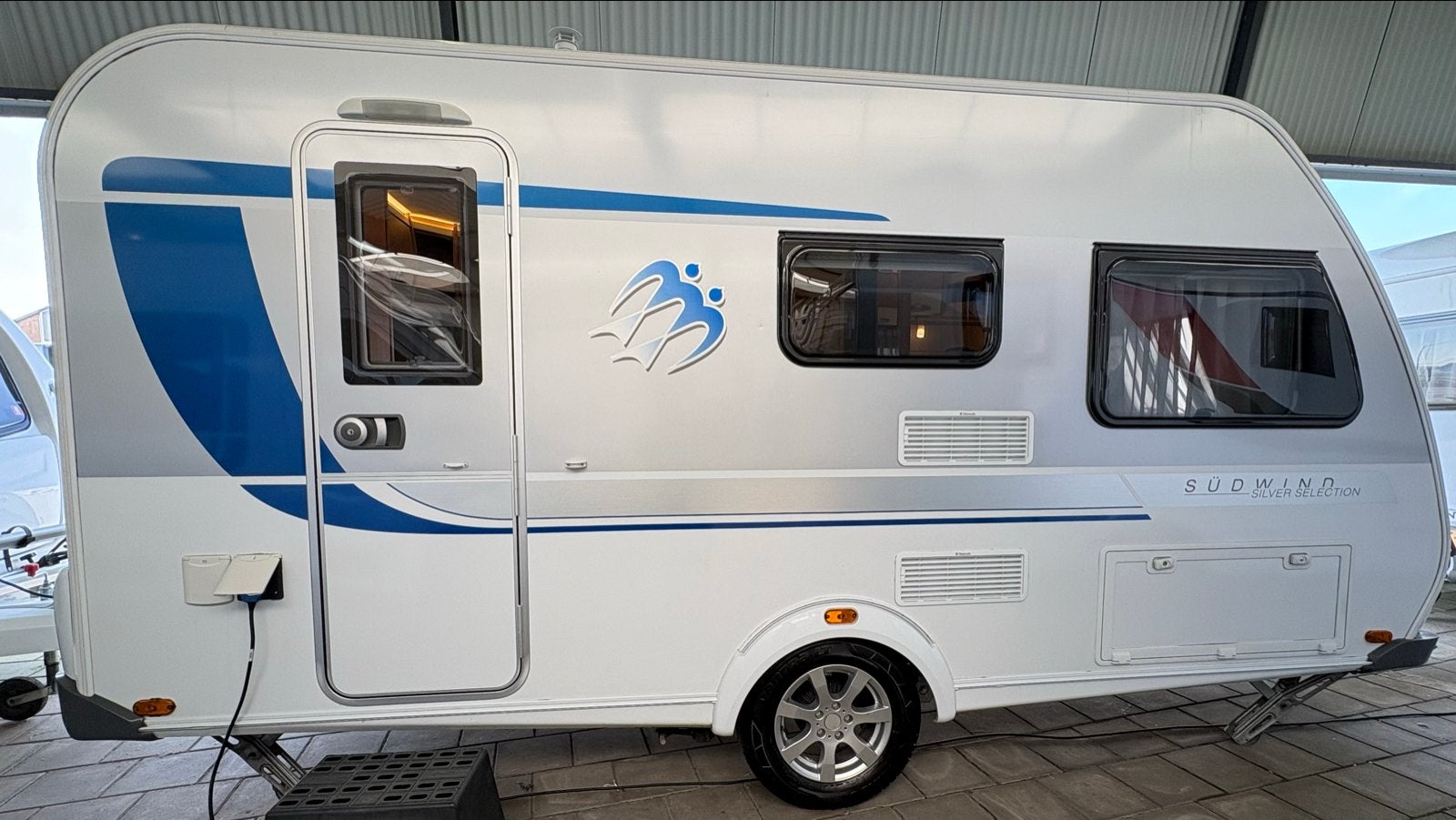 Knaus Sudwind 420 QD Silver Selection, Caravans en Kamperen, Vast bed, Treinzit, Tot en met 3, Particulier