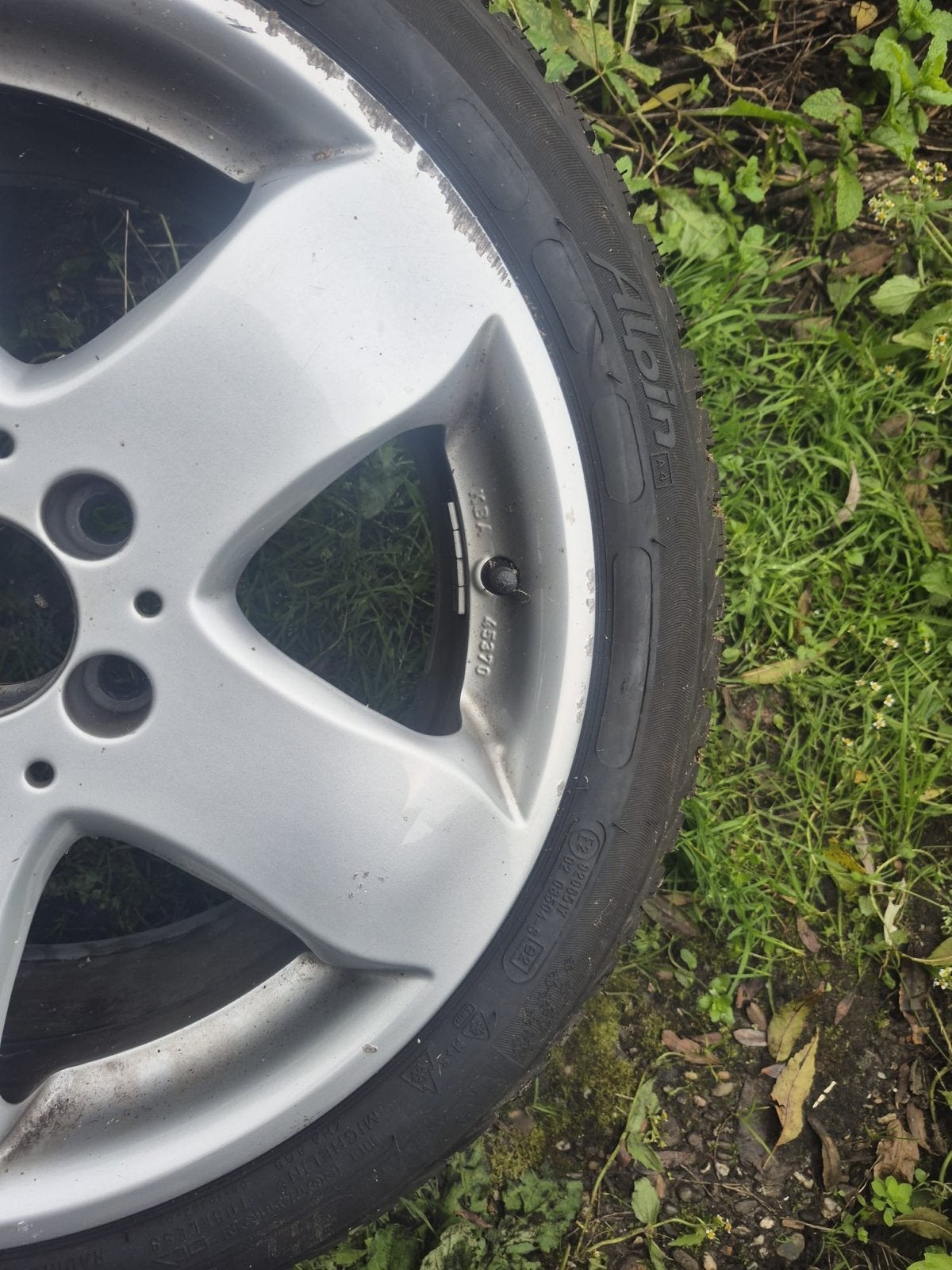 Originele Mercedes velgen 17 inch met Michelin winterbanden, Ophalen, Gebruikt