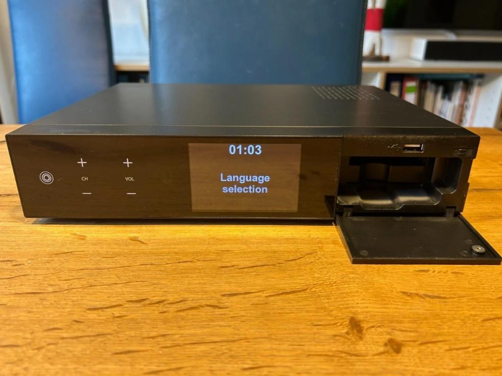 VU+ Duo 4K SE BT satellietreceiver, DVB-S2X FBC Twin Tuner, Ophalen of Verzenden, Zo goed als nieuw