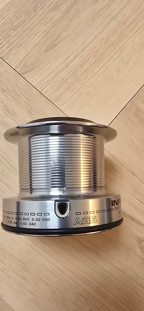 Daiwa infinity 5500 BR spoel, Ophalen of Verzenden, Nieuw, Molen