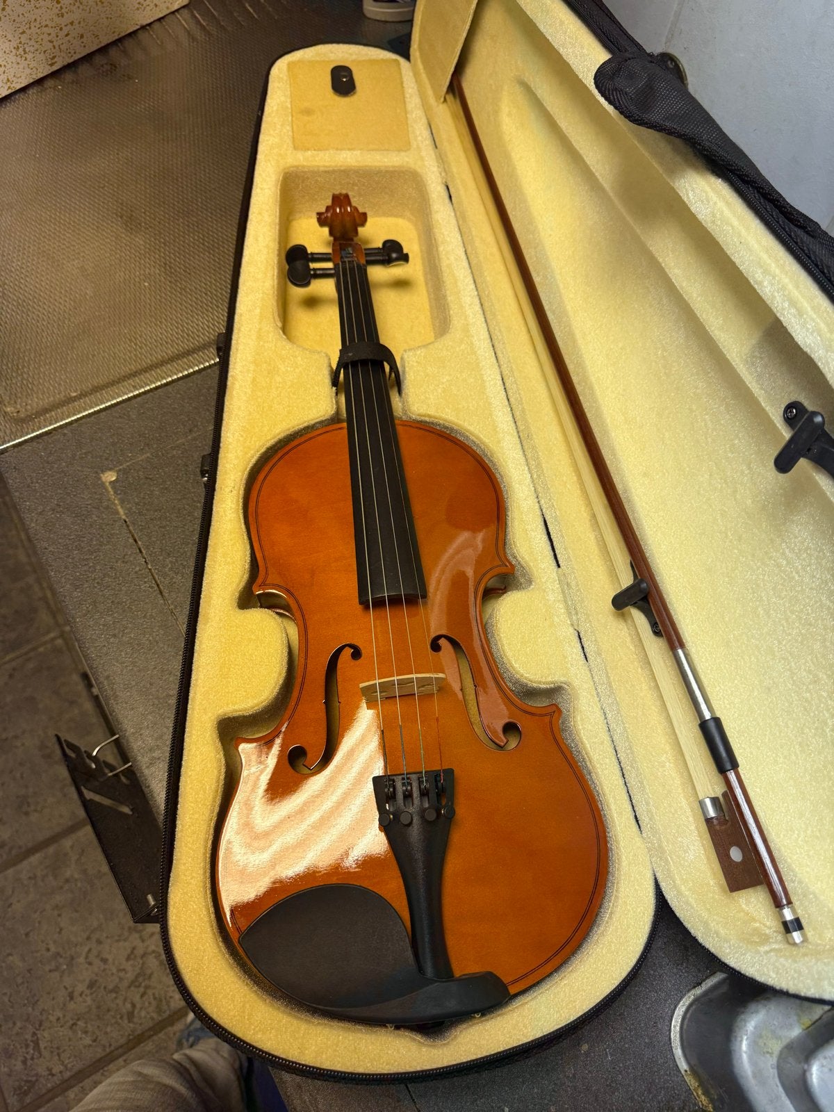 Viool met koffer en strijkstok - Zo goed als nieuw, Muziek en Instrumenten, Strijkinstrumenten | Violen en Altviolen, Viool, Ophalen of Verzenden
