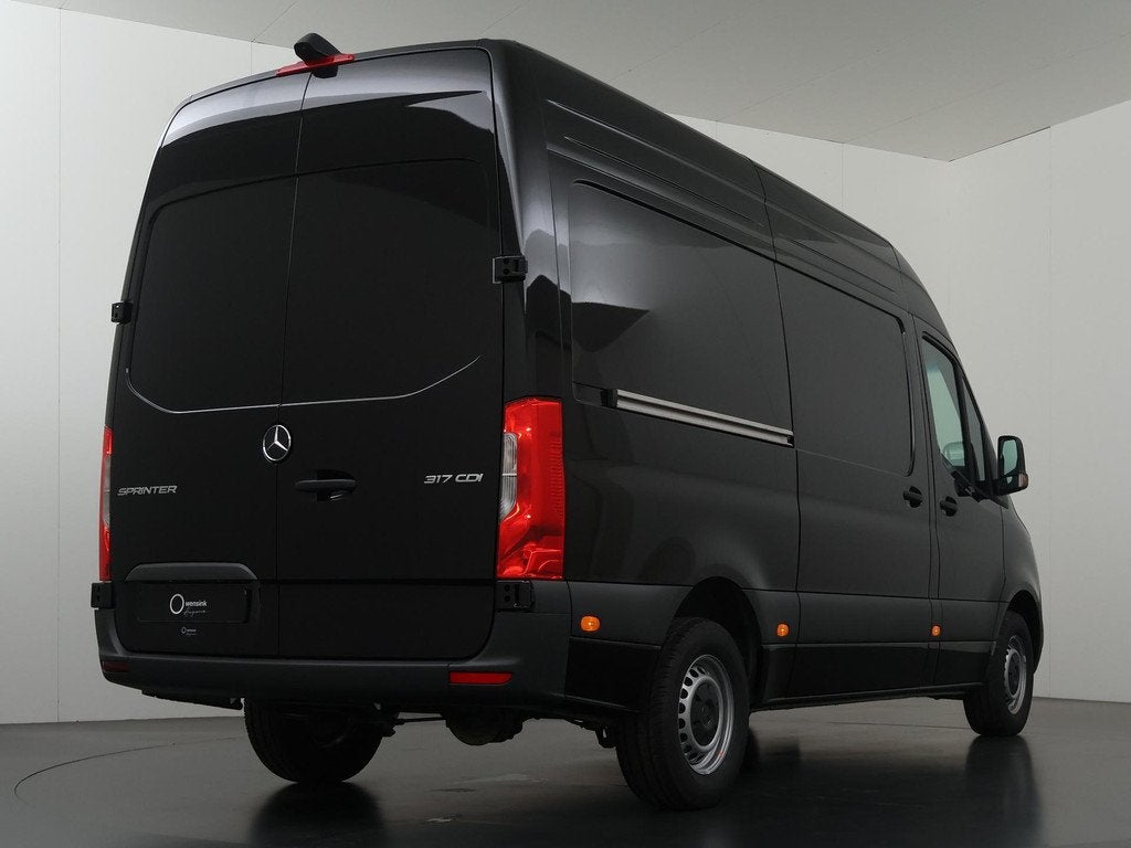 Mercedes-Benz Sprinter 317 L2H2 RWD PRO | BPM Vrij | Dubbele, Auto's, Bestelauto's, Automaat, 4 cilinders, Zwart, Bedrijf