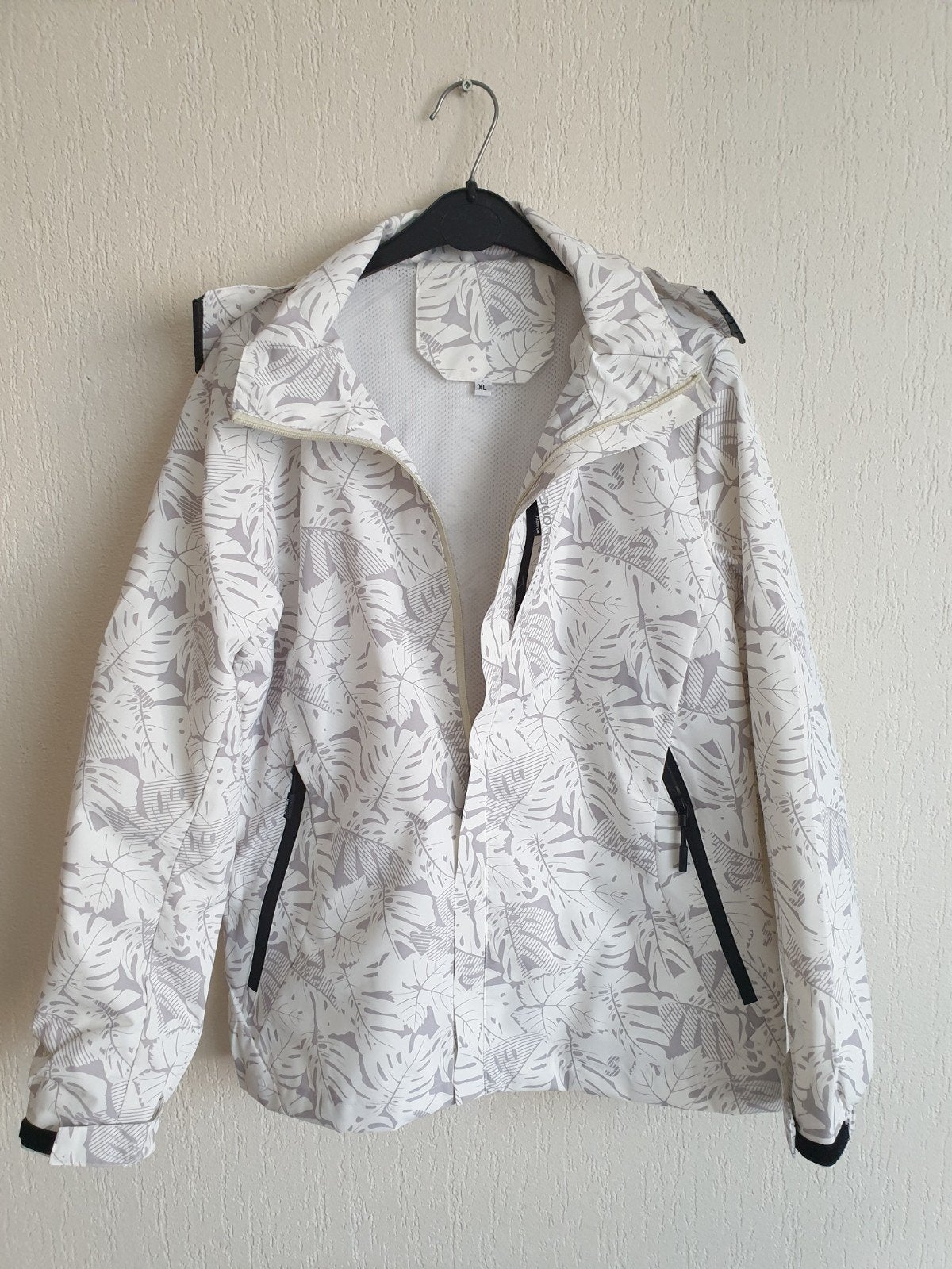 nieuwe regenjas met afneembare capuchon., Kleding | Dames, Ophalen of Verzenden, Nieuw, Maat 38/40 (M)