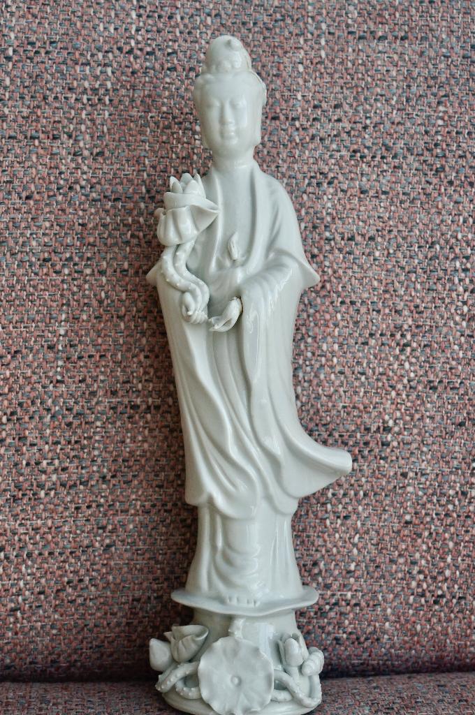 chinees porseleinen Blanc de Chine, Guanyin. 30 cm, Antiek en Kunst, Ophalen of Verzenden