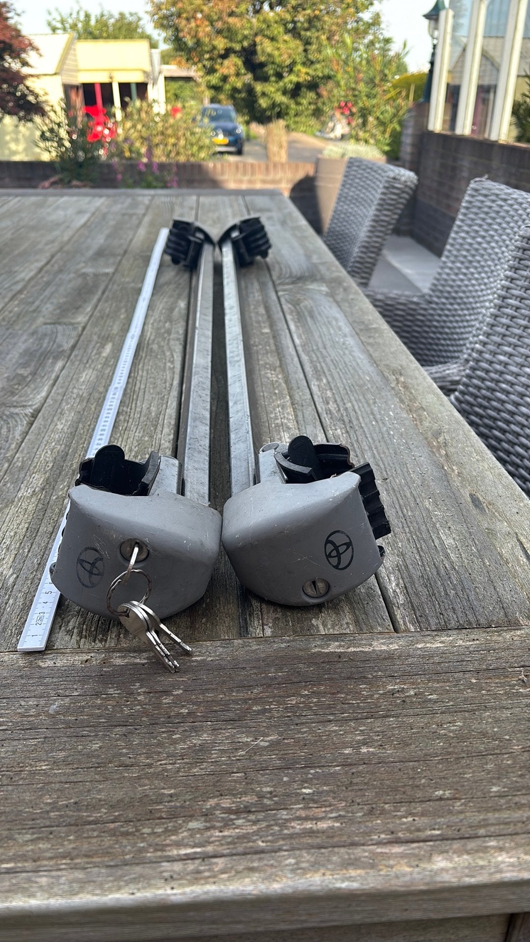 Dakdragers Toyota, Ophalen, Gebruikt