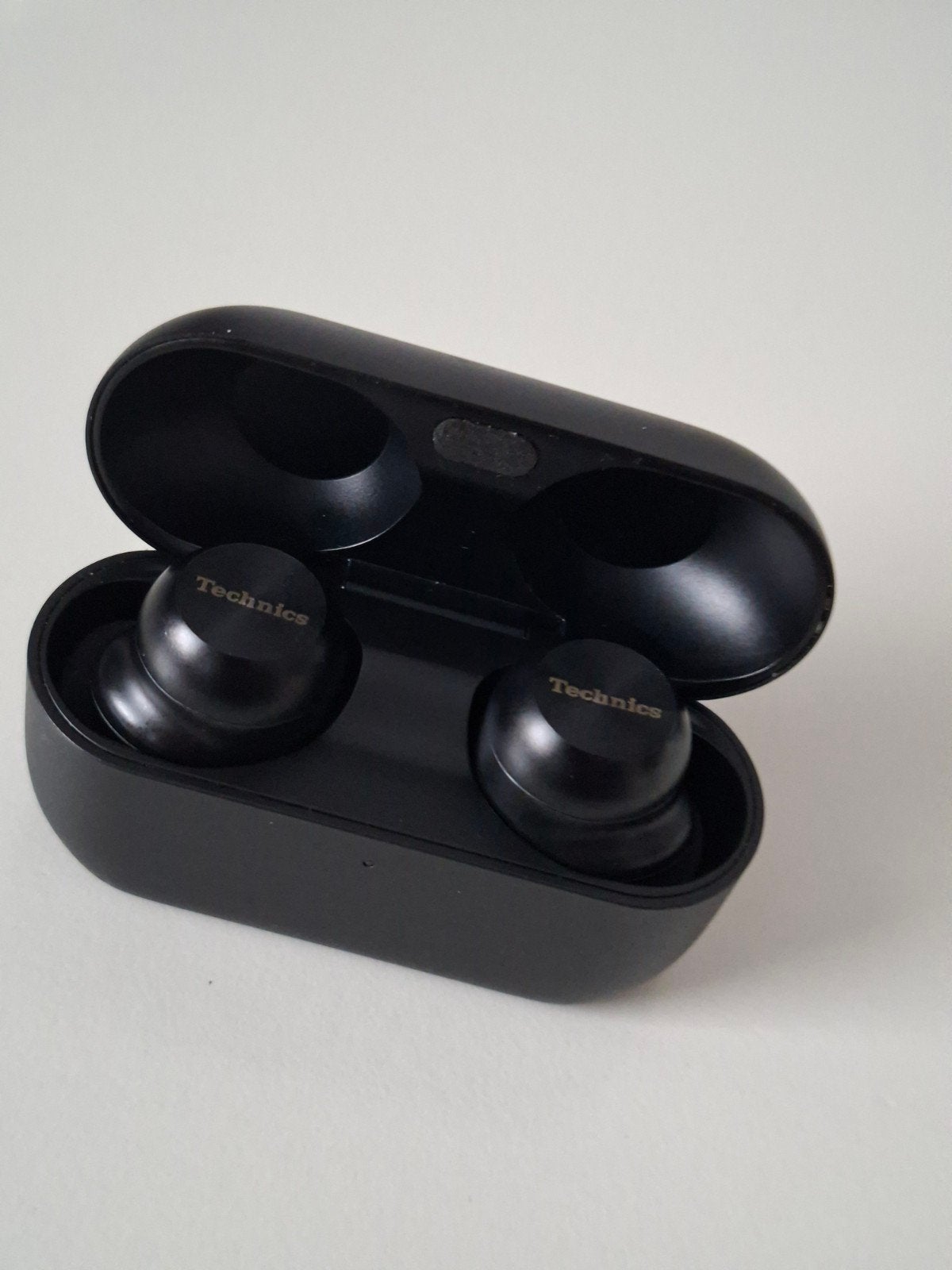 Technics EAH-AZ100 Earbuds met extra Comply FOAM Tips