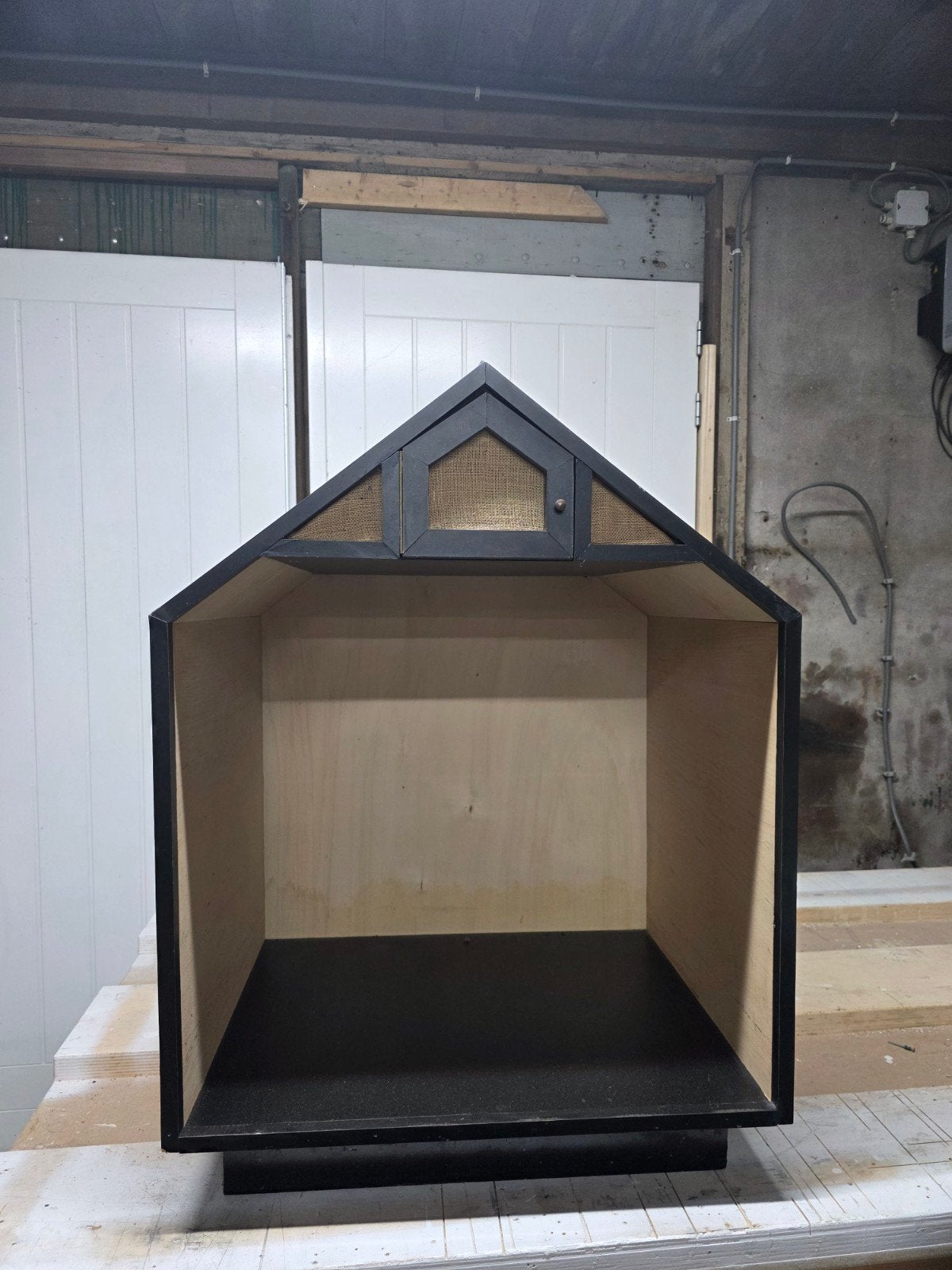 Houten huisje voor medium bench, Ophalen, Gebruikt