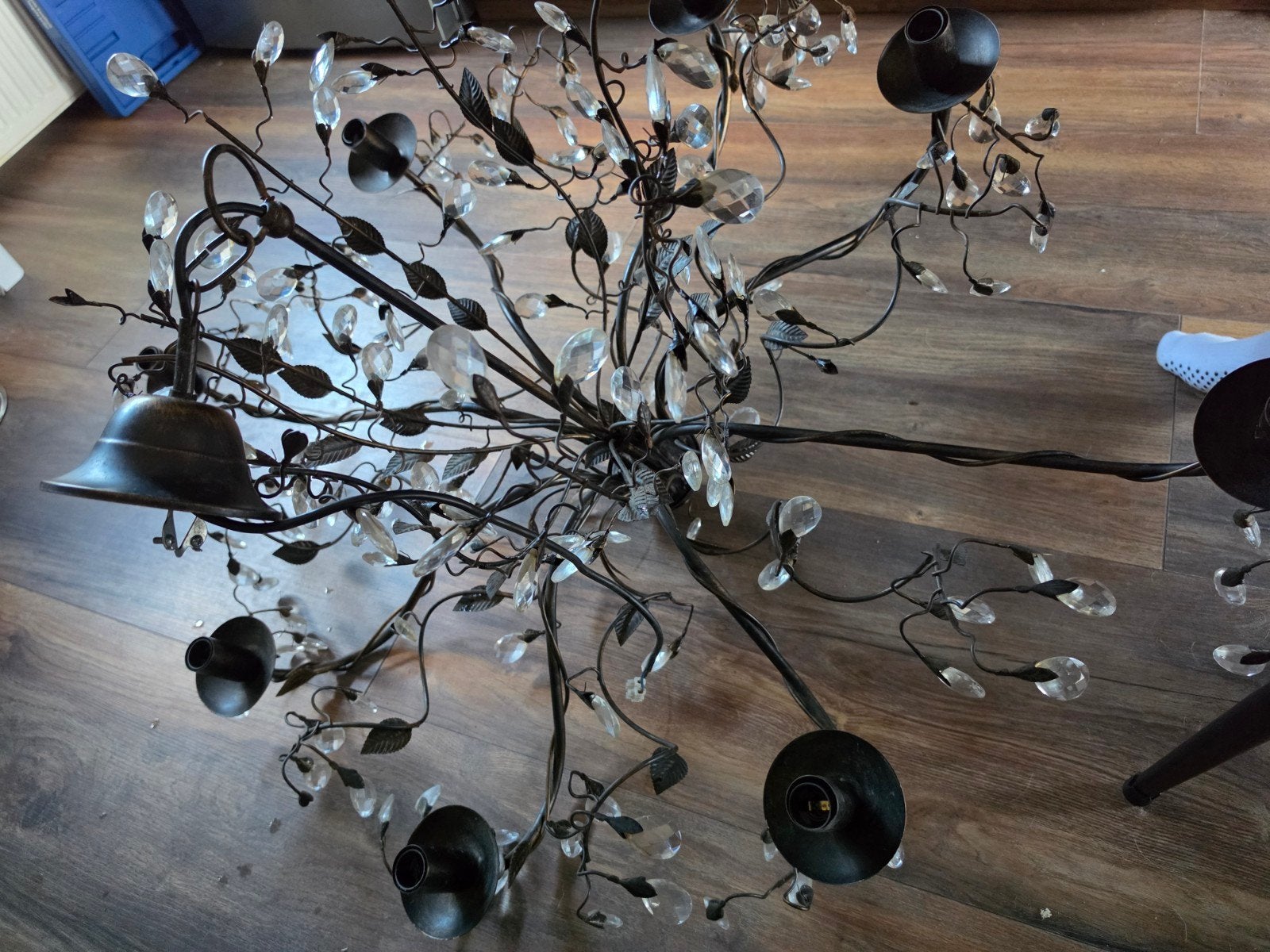 Elegante Kroonluchter met Kristallen en Bladmotief, Ophalen, Gebruikt, E14 (klein), Glas
