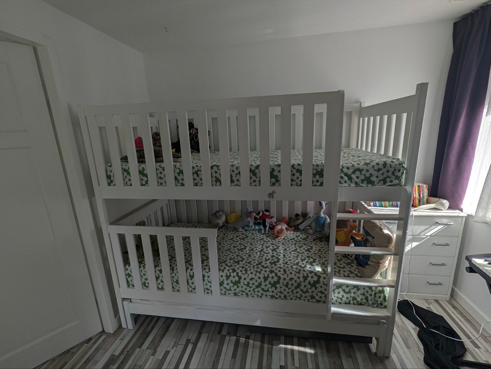 Foto 4 van Stapelbed Olivia 90x200 wit + laden + gastenbed