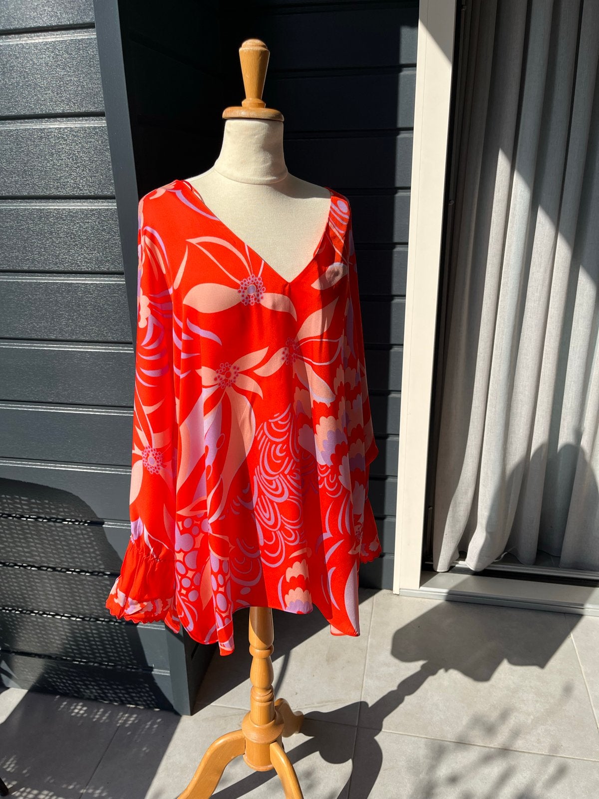 Ivi Collection rood zijden blouse - Nieuw  - Maat 46, Kleding | Dames, Ophalen of Verzenden, Nieuw, Maat 46/48 (XL) of groter