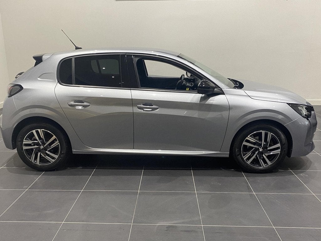 Peugeot 208 1.2 Allure | Camera | Apple Carplay/Android Auto, Voorwielaandrijving, 12 maanden, 101 pk, Gebruikt