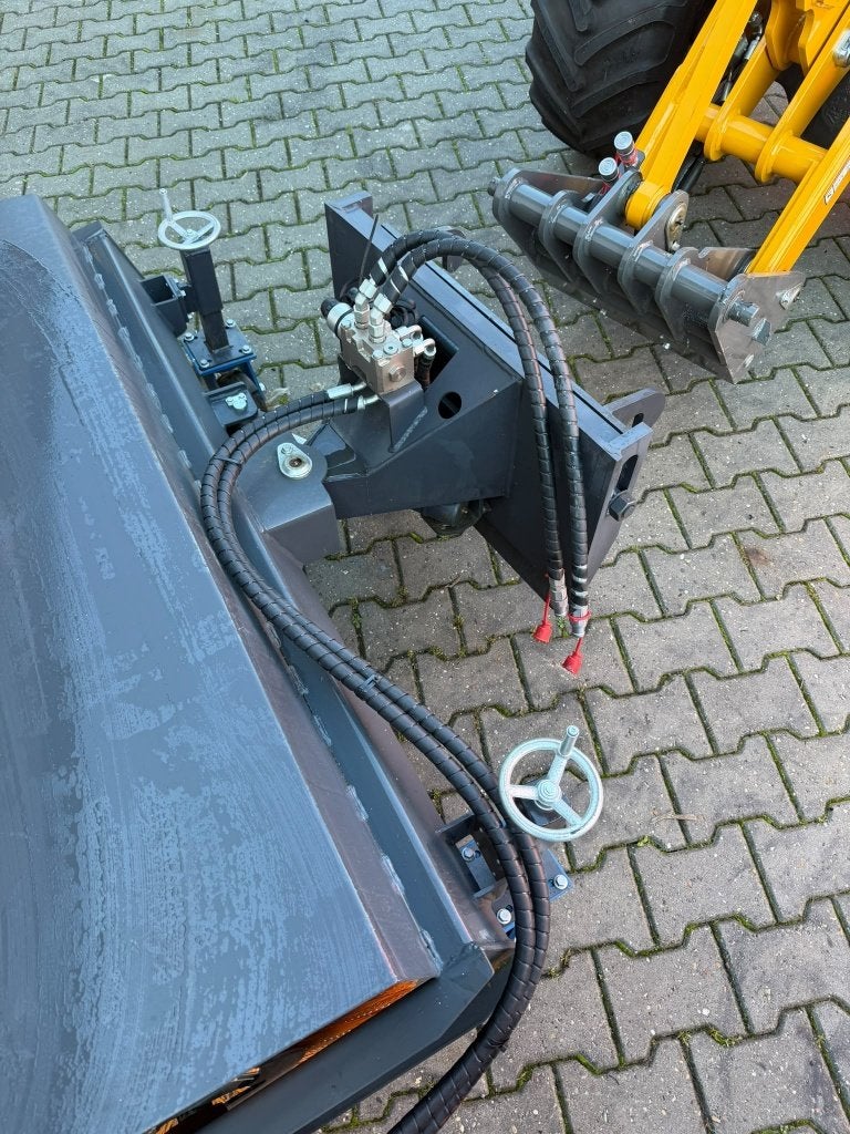 Foto 21 van Rexus H2600 minishovel YANMAR diesel. NIEUW gratis geleverd