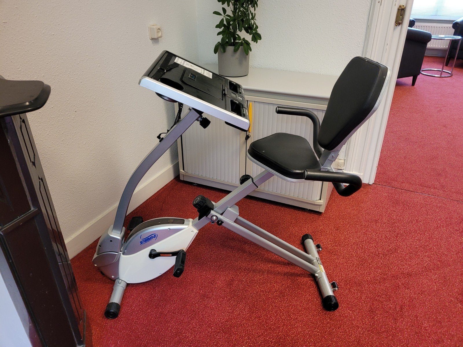 Deskbike / Bureaufiets met werkblad, Ophalen, Gebruikt, Metaal, Benen