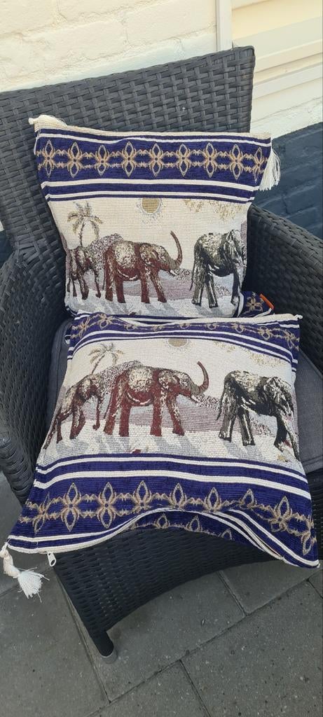 2x Nieuwe Olifanten Sierkussenslopen - Decoratief & Uniek, Huis en Inrichting, Ophalen of Verzenden, Nieuw, Blauw, Rechthoekig
