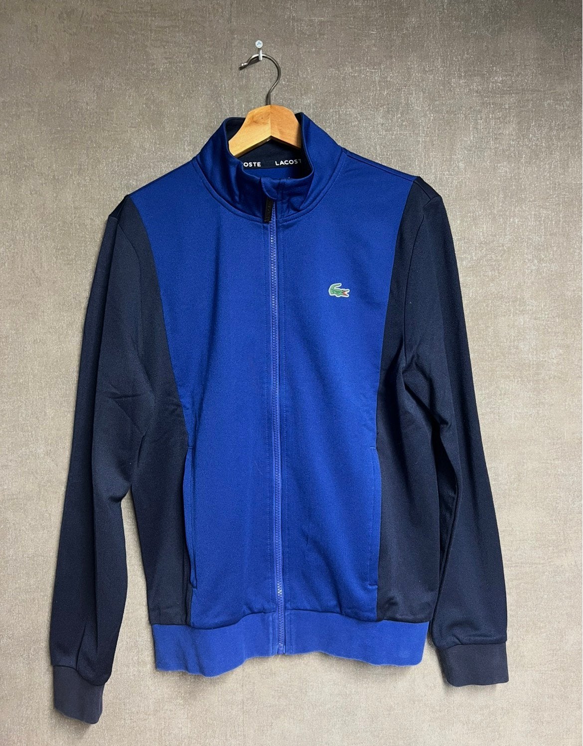 Lacoste sport vest, Ophalen of Verzenden, Zo goed als nieuw, Maat 46 (S) of kleiner, Blauw
