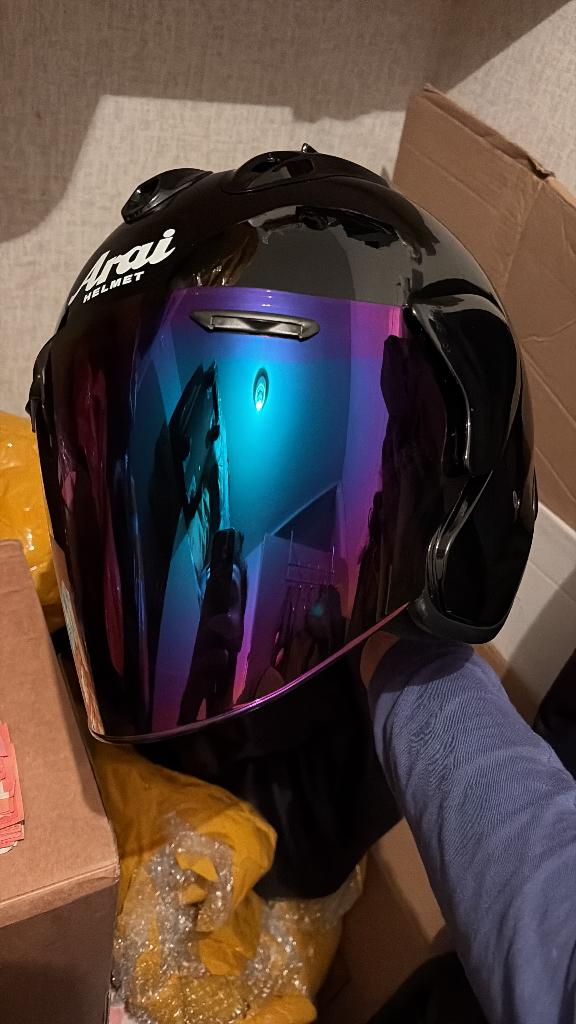 Arai met kleurenvizier, Motoren, Kleding | Motorhelmen, Ophalen of Verzenden, Nieuw met kaartje, Integraalhelm, Arai