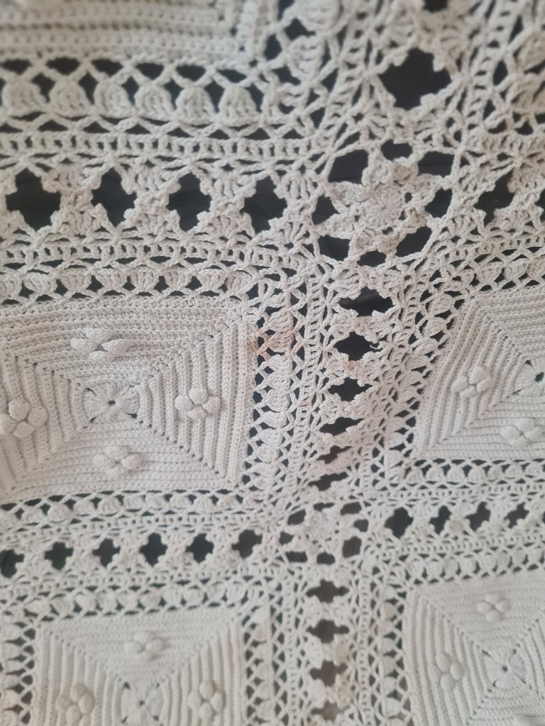 hand gehaakt sprei/woondeken / tafellaken foto 1 t/m 5, Huis en Inrichting, Woonaccessoires | Plaids en Woondekens, Katoen, Heikant 21 Kaatsheuvel