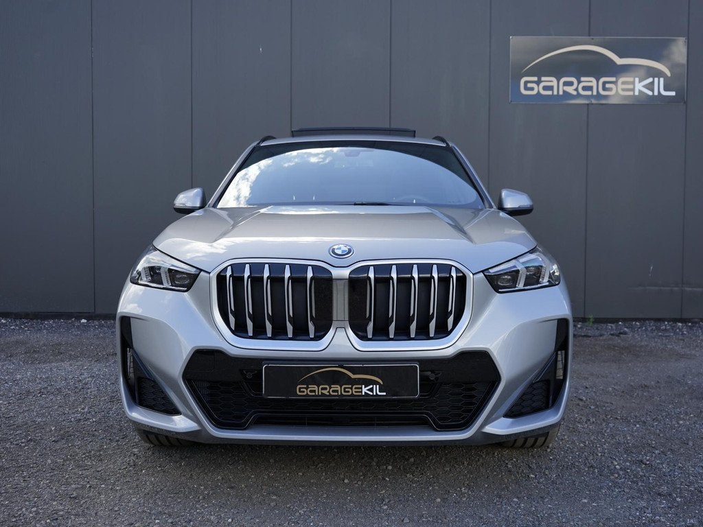 BMW X1 xDrive25e M-Sport Dealeronderh / Shadowline / Panoram, Stof, Gebruikt, 16 kWh, Bedrijf