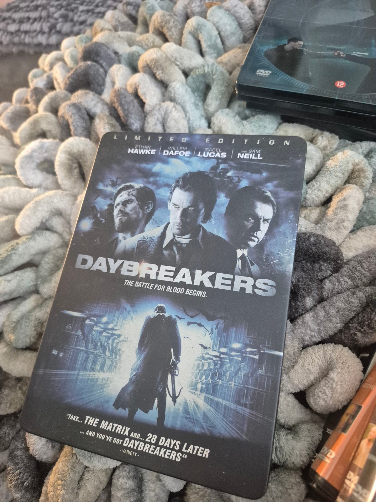 Daybreakers - Limited Edition Blu-ray in blikken hoes, Vampiers of Zombies, Vanaf 16 jaar, Nederlands, Ophalen of Verzenden