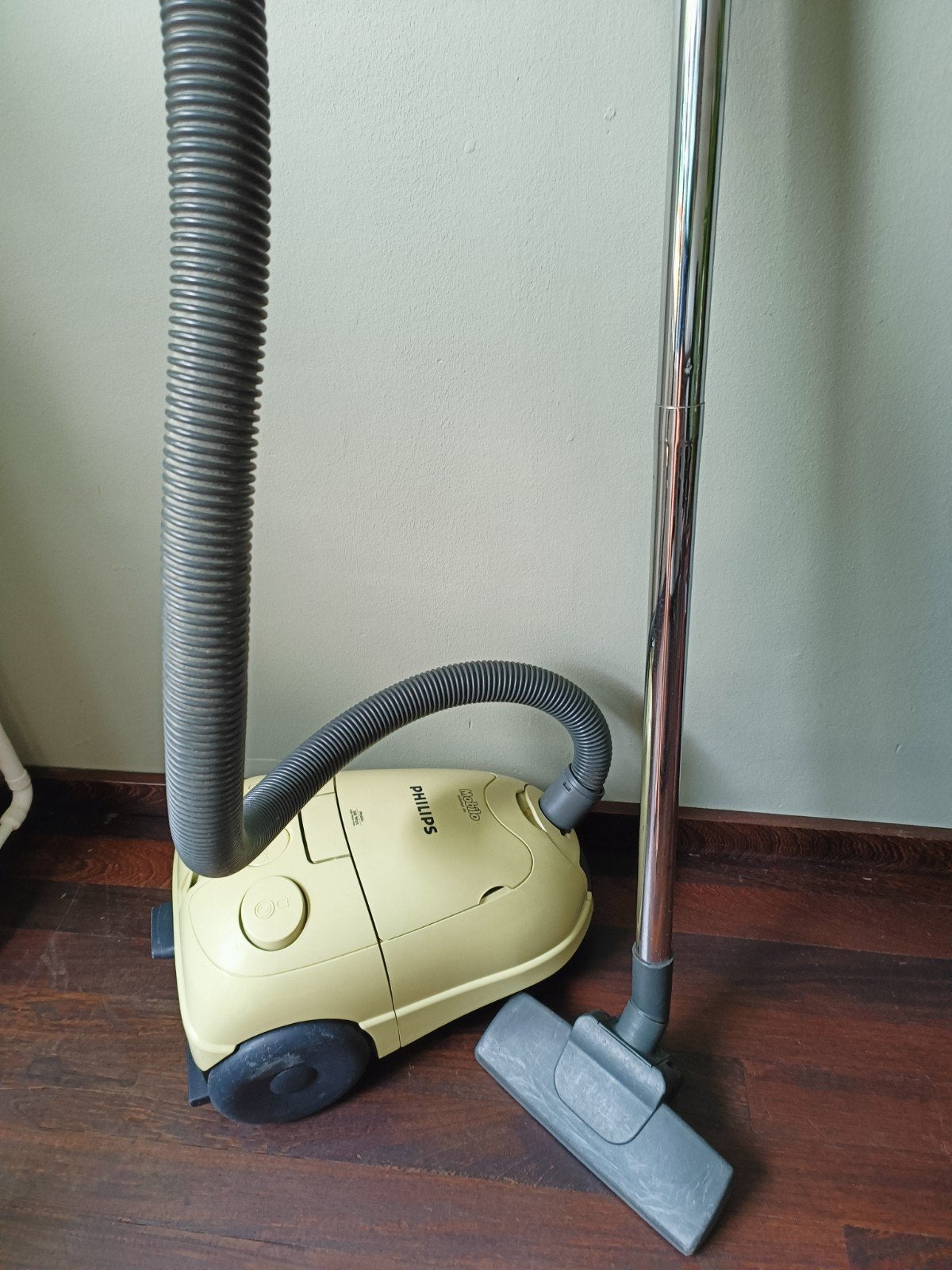 Philips Mobilo Turbomax 300 Stofzuiger - Werkt goed, Stofzak, Gebruikt, Philips, Ophalen of Verzenden