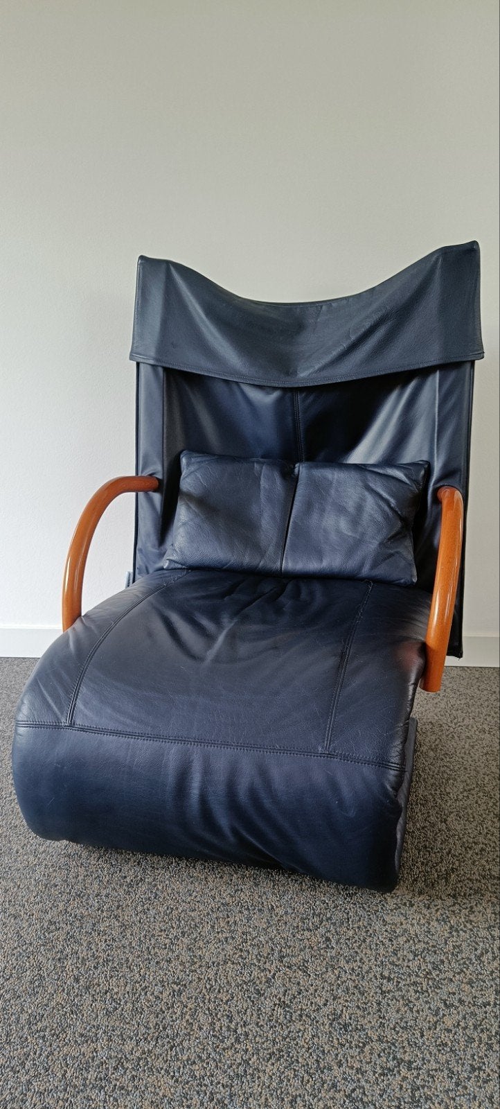 Ligne Roset Togo fauteuil, donkerblauw leer, Ophalen, Gebruikt, 100 tot 125 cm, Leer