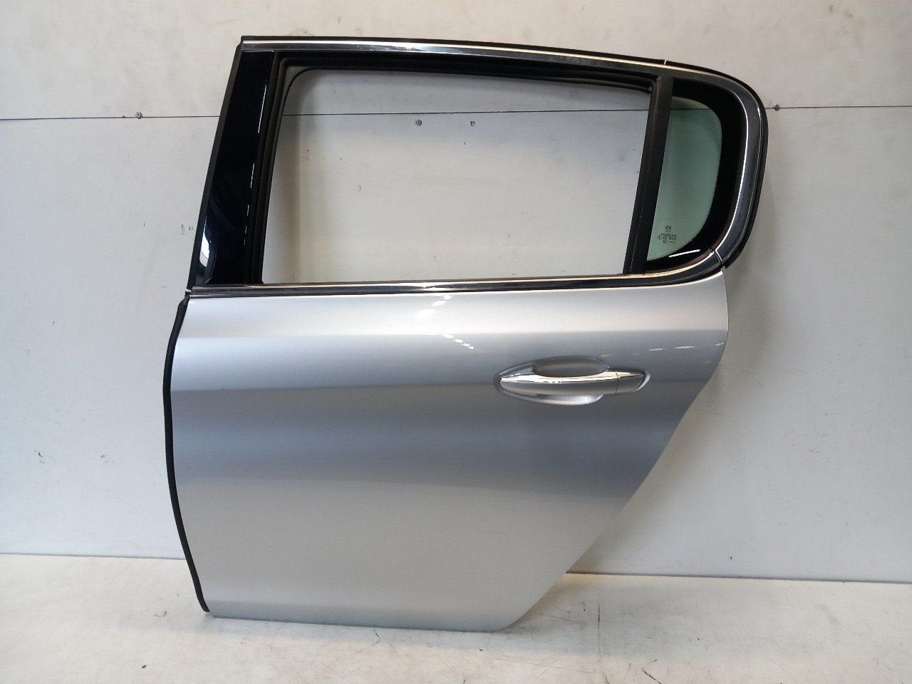 Portier links achter Peugeot 308, Auto-onderdelen, Onderdelen@venauto.nl, Van der Ven Autorecycling B.V., Gebruikt, Ettenseweg 76, 4706 PB Roosendaal, The Netherlands