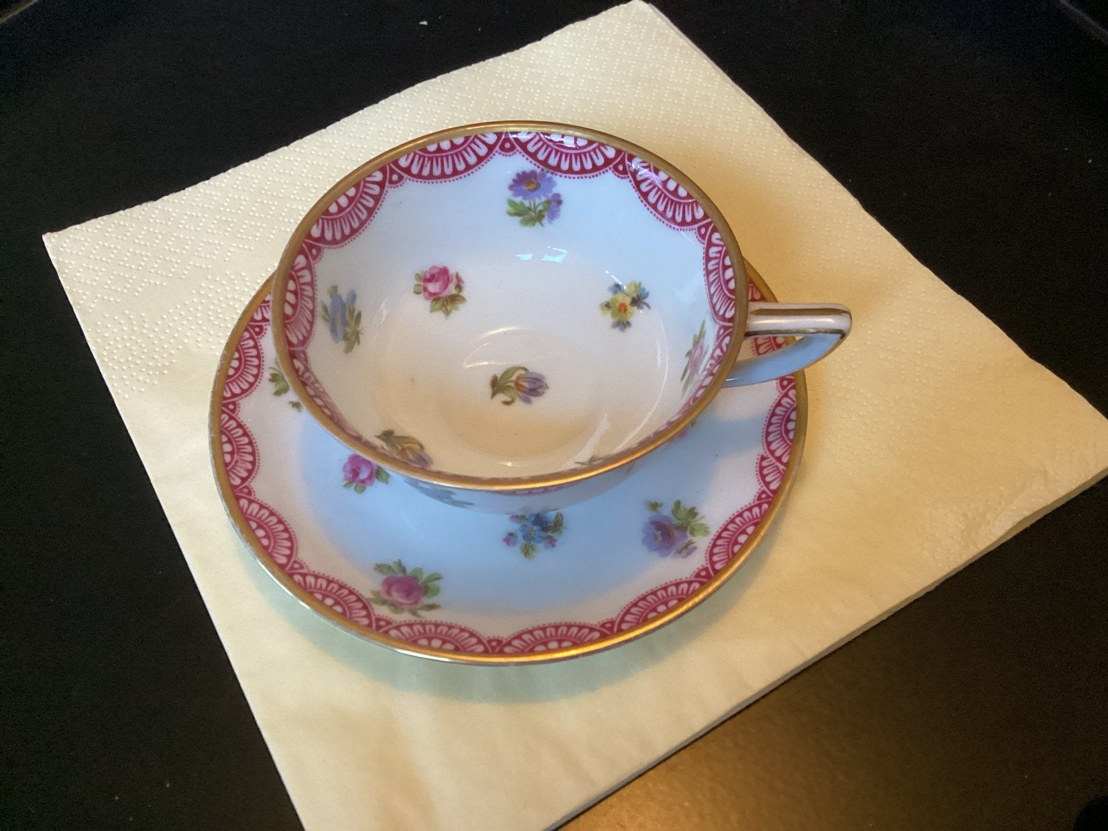Antiek Hutschenreuther Theekopje met Schotel - Bloemenmotief, Ophalen of Verzenden